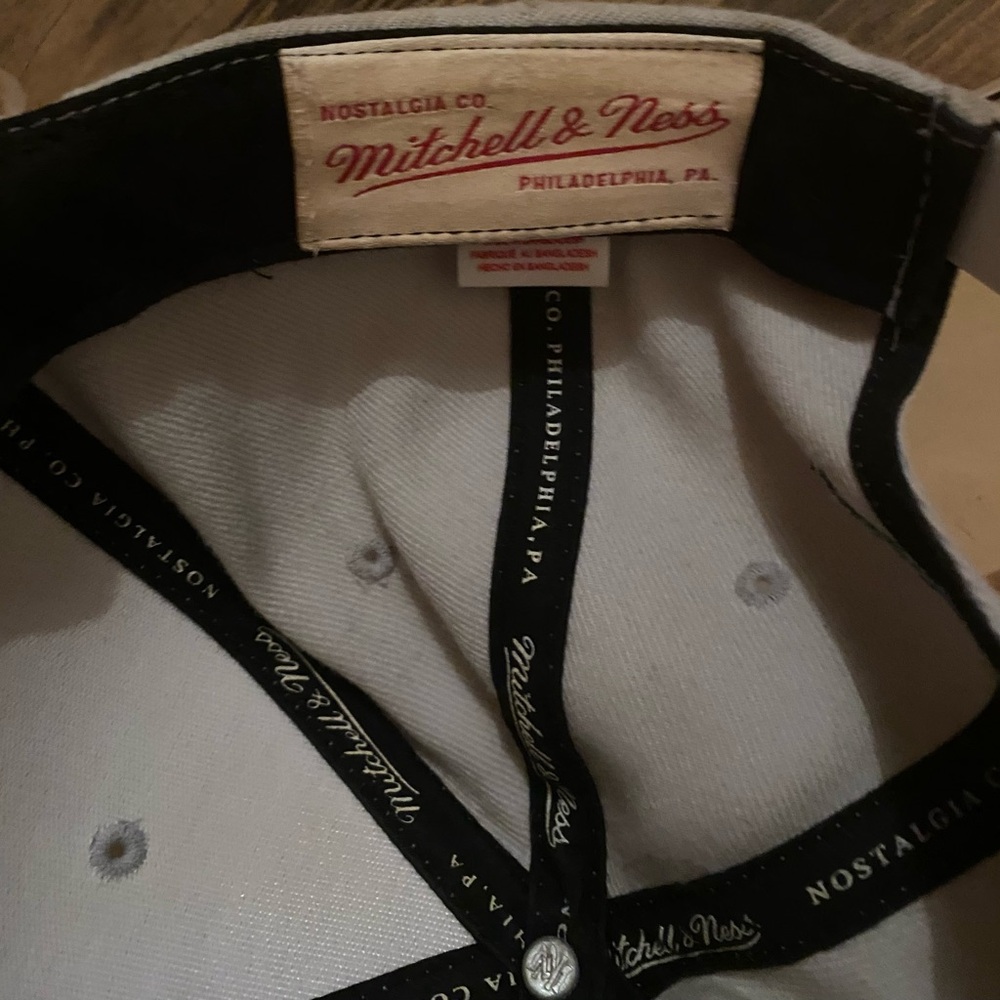 Mitchell & Ness Milwaukee Bucks Adjustable Hat - Picture 8 of 10